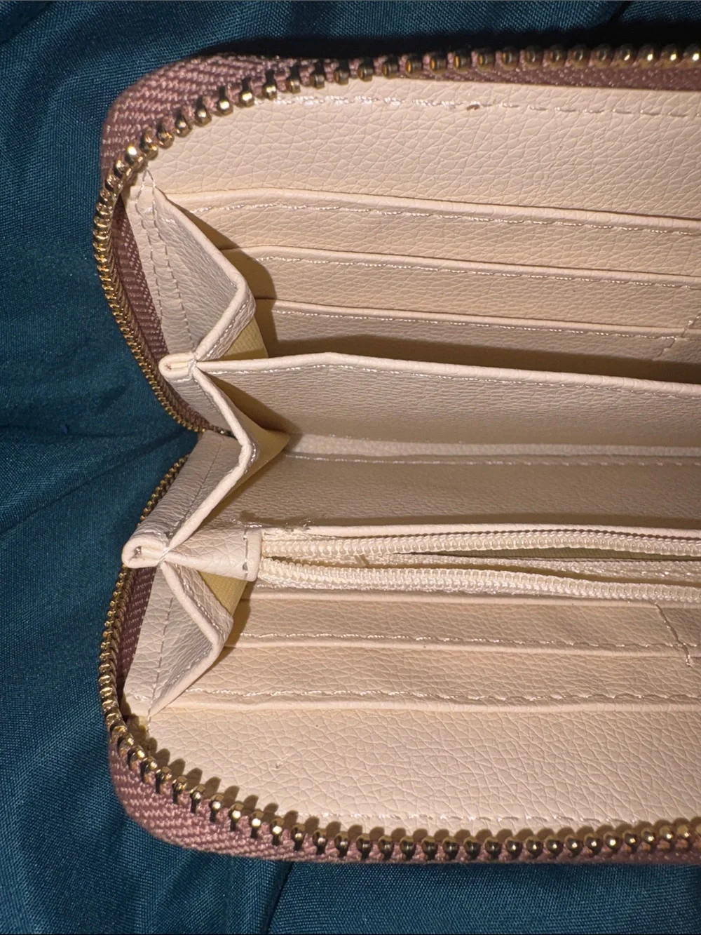 Unbranded Brown Croc Textured Wristlet Wallet w/ Bunny Charm